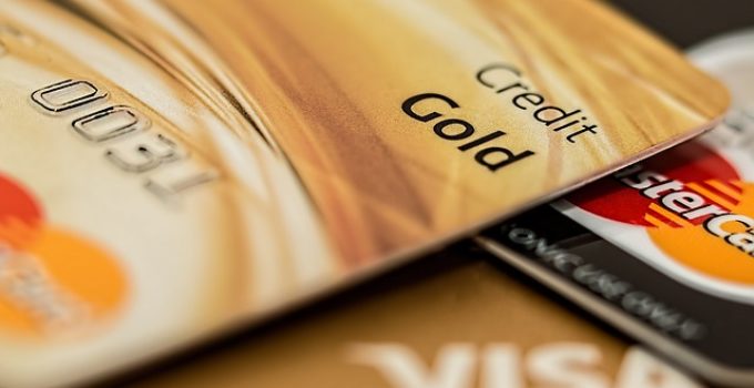 Gold Mastercard ou Visa Premier: 1 Seul Gagnant